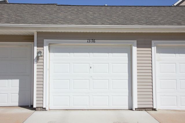 1376 Heatherwood Lane, Ann Arbor, MI 48108