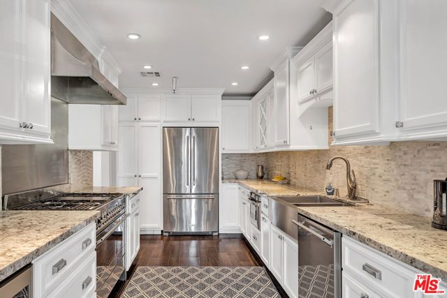 1040 4TH Street 204, Santa Monica, CA 90403