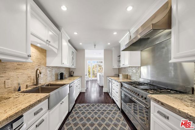 1040 4TH Street 204, Santa Monica, CA 90403