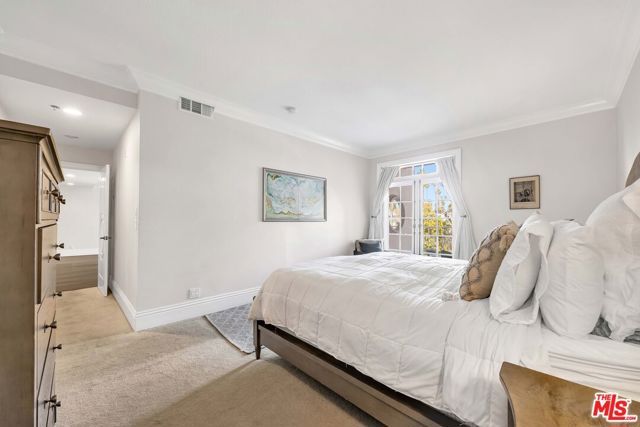 1040 4TH Street 204, Santa Monica, CA 90403