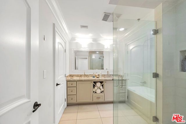 1040 4TH Street 204, Santa Monica, CA 90403