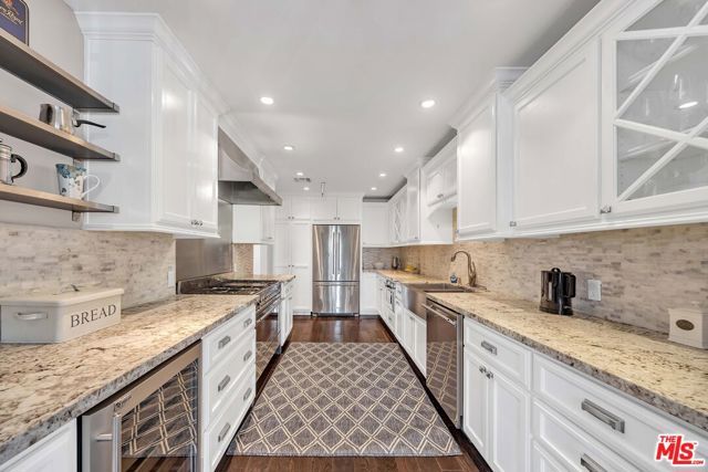 1040 4TH Street 204, Santa Monica, CA 90403