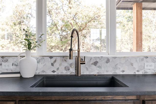 7225 Sunset Sail Avenue, Edmond, OK 73034