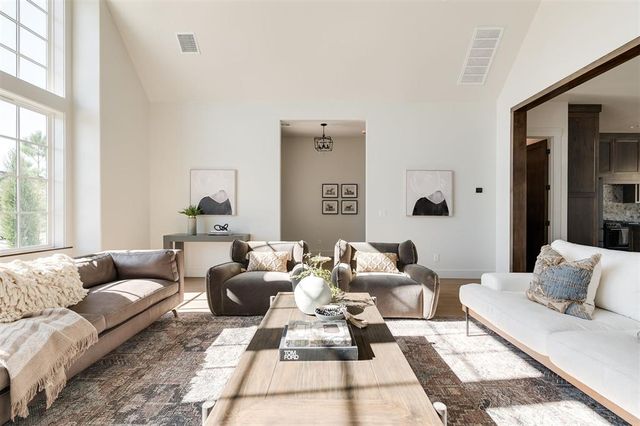 7225 Sunset Sail Avenue, Edmond, OK 73034