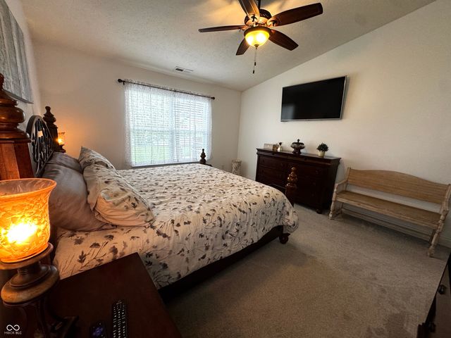 2275 Spring Dipper Drive, Greenfield, IN 46140