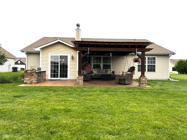 2275 Spring Dipper Drive, Greenfield, IN 46140