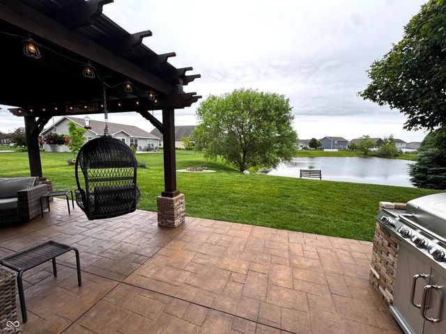 2275 Spring Dipper Drive, Greenfield, IN 46140