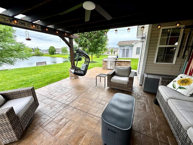 2275 Spring Dipper Drive, Greenfield, IN 46140