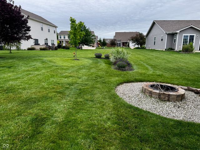 2275 Spring Dipper Drive, Greenfield, IN 46140