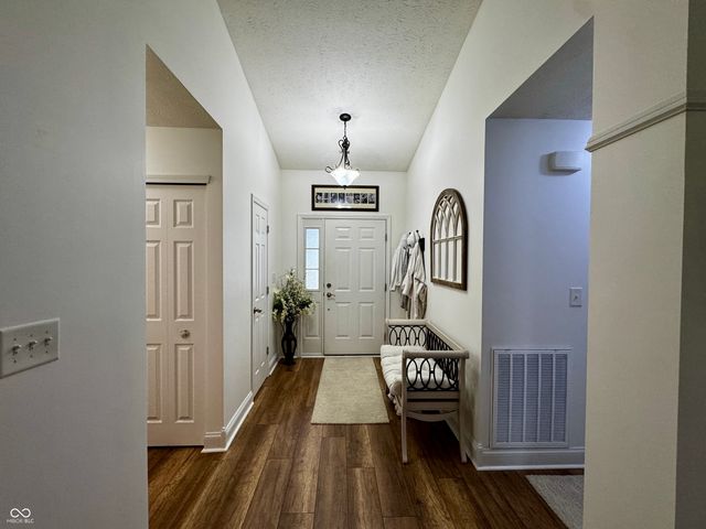 2275 Spring Dipper Drive, Greenfield, IN 46140