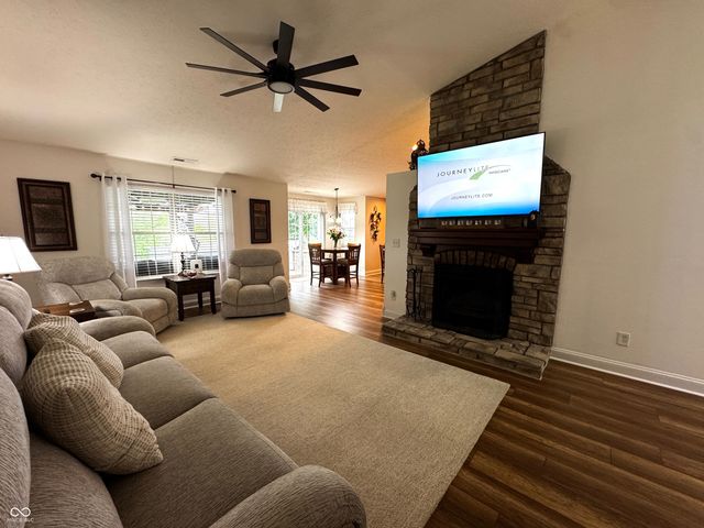 2275 Spring Dipper Drive, Greenfield, IN 46140