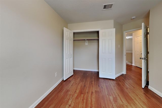 15458 Bammel Oaks Court, Houston, TX 77014