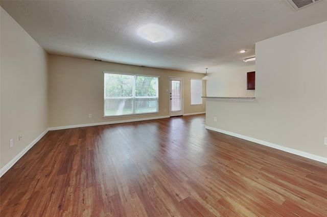 15458 Bammel Oaks Court, Houston, TX 77014