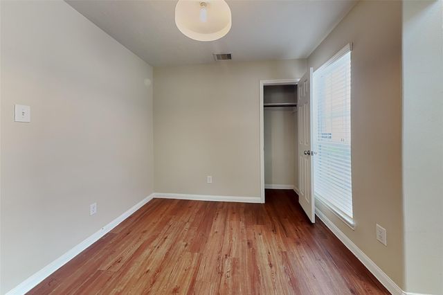 15458 Bammel Oaks Court, Houston, TX 77014