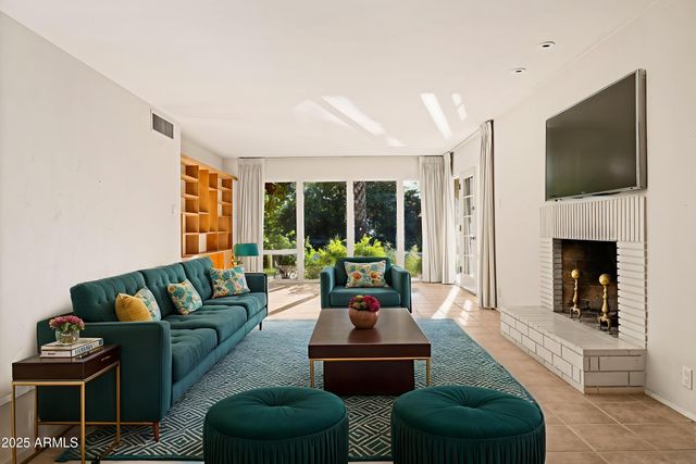 4707 E Calle Redonda --, Phoenix, AZ 85018