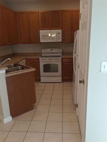 2533 OLD KENT CIRCLE, Kissimmee, FL 34758