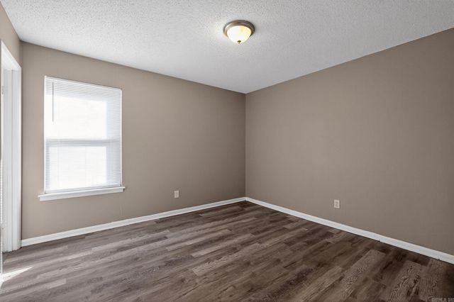 6 Wagon Circle, Little Rock, AR 72209