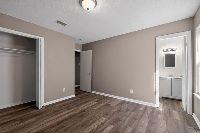 6 Wagon Circle, Little Rock, AR 72209