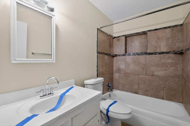 6 Wagon Circle, Little Rock, AR 72209