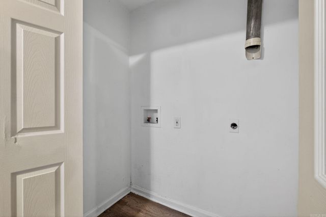 6 Wagon Circle, Little Rock, AR 72209