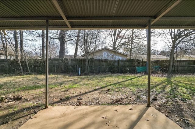 6 Wagon Circle, Little Rock, AR 72209