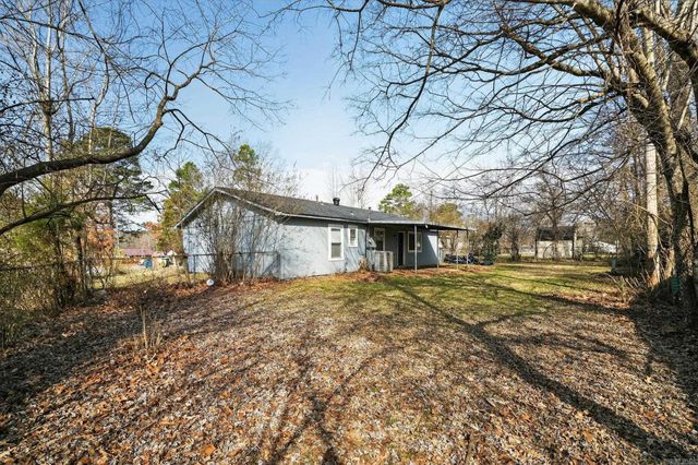 6 Wagon Circle, Little Rock, AR 72209