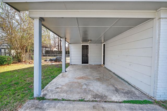 6 Wagon Circle, Little Rock, AR 72209