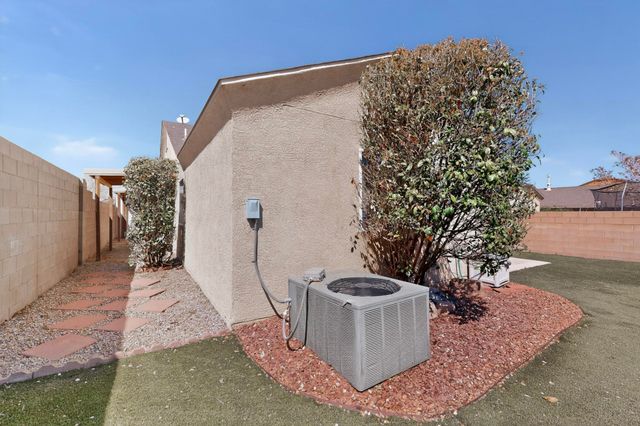 10628 Walnut Canyon Road SW, Albuquerque, NM 87121