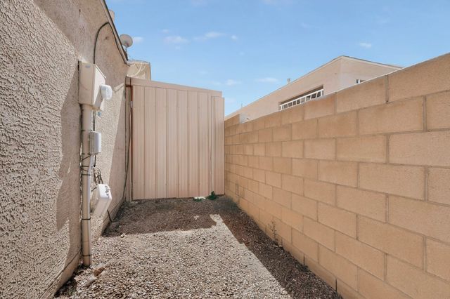 10628 Walnut Canyon Road SW, Albuquerque, NM 87121