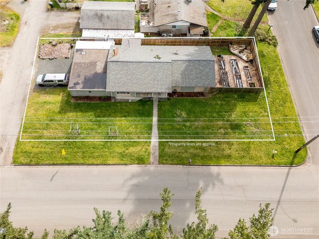 1717 S F Street, Port Angeles, WA 98363