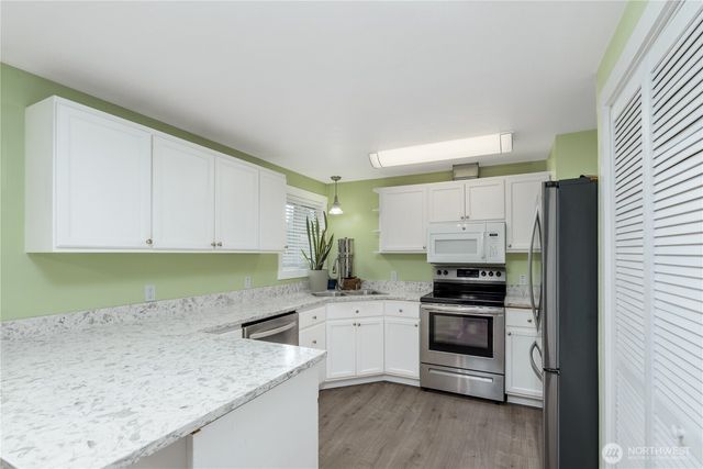 1717 S F Street, Port Angeles, WA 98363