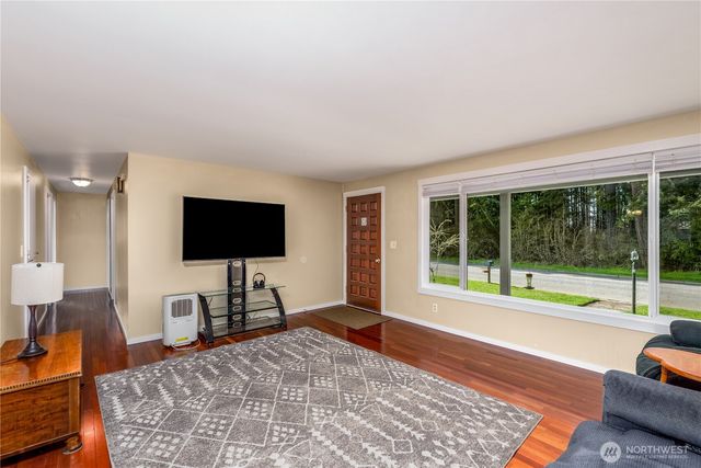 1717 S F Street, Port Angeles, WA 98363