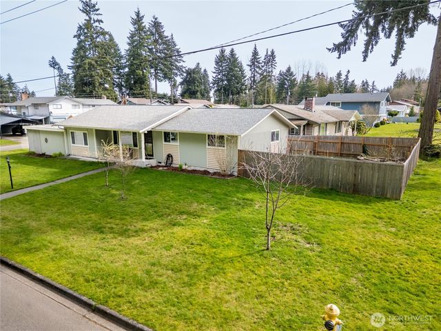 1717 S F Street, Port Angeles, WA 98363