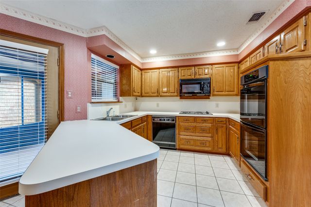 4307 Waycross Drive, Arlington, TX 76016