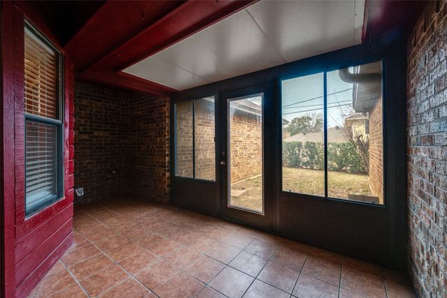 4307 Waycross Drive, Arlington, TX 76016