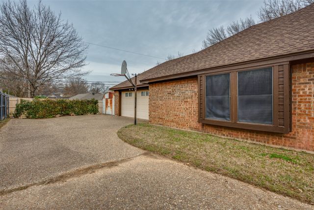 4307 Waycross Drive, Arlington, TX 76016