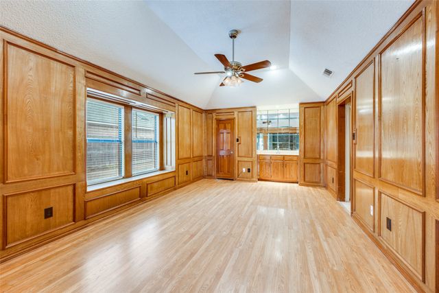 4307 Waycross Drive, Arlington, TX 76016