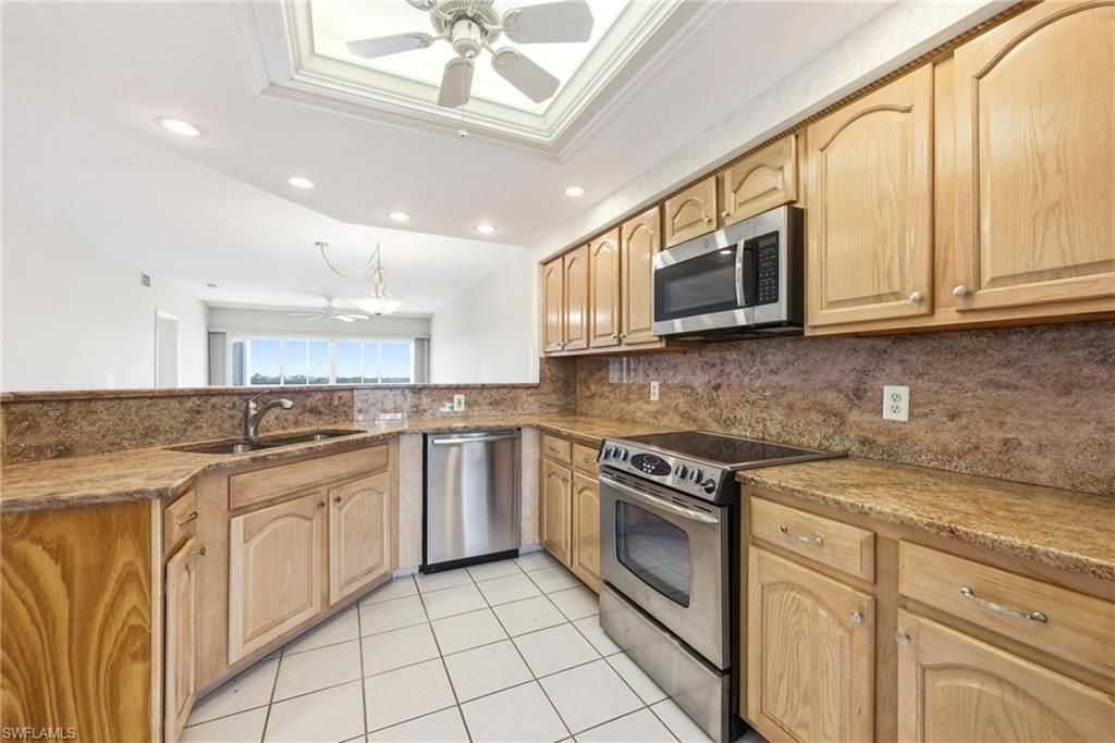 13105 Vanderbilt DR 407, NAPLES, FL 34110 — photo 3