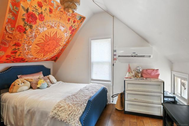 229 W Flint Street, Lake Orion, MI 48362