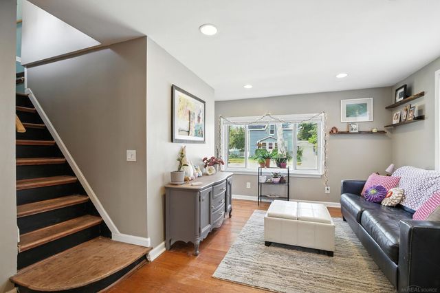 229 W Flint Street, Lake Orion, MI 48362