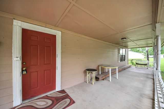17106 Moss Oaks Drive, Conroe, TX 77385