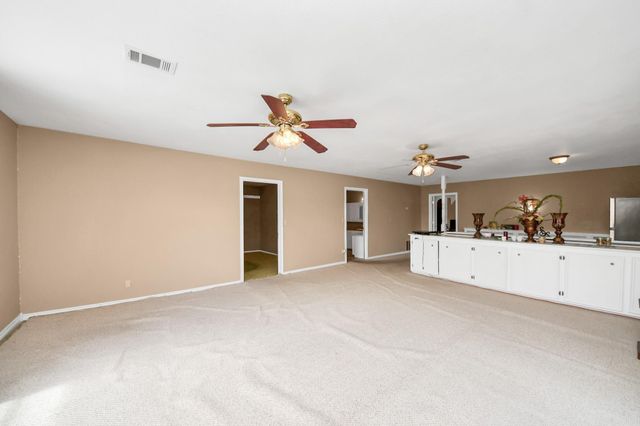 17106 Moss Oaks Drive, Conroe, TX 77385