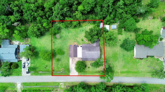17106 Moss Oaks Drive, Conroe, TX 77385