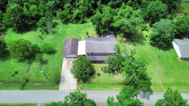 17106 Moss Oaks Drive, Conroe, TX 77385