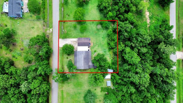 17106 Moss Oaks Drive, Conroe, TX 77385