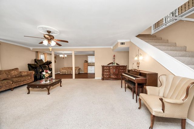 17106 Moss Oaks Drive, Conroe, TX 77385