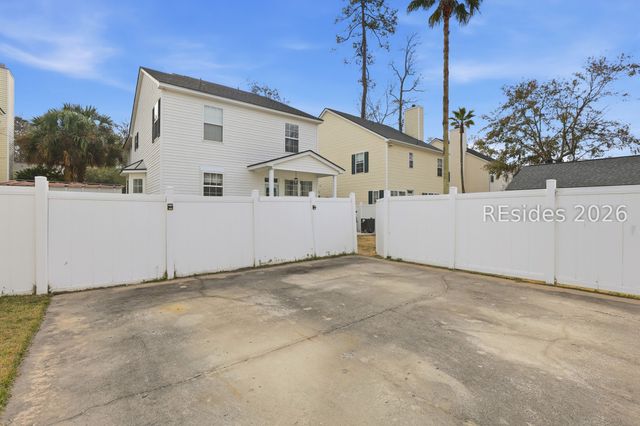136 Regent Ave, Bluffton, SC 29910