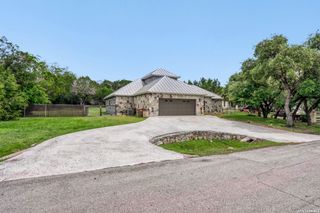 748 CANYON OAKS DR, Canyon Lake, TX 78133
