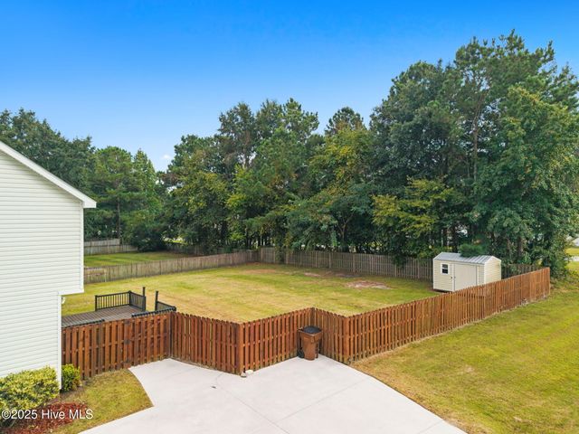 100 Brookside Court, Jacksonville, NC 28546