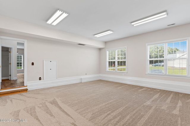 100 Brookside Court, Jacksonville, NC 28546